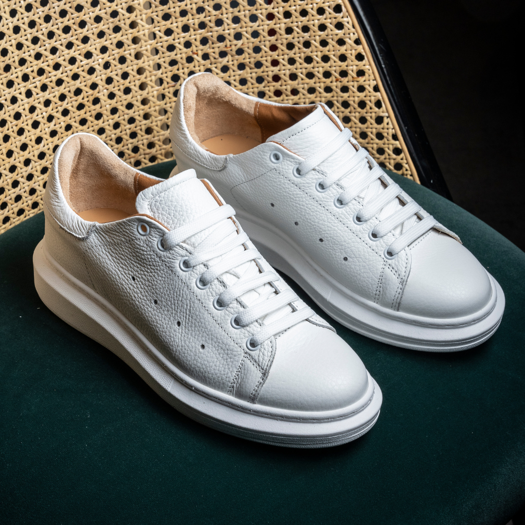 Sneakers scontate sales