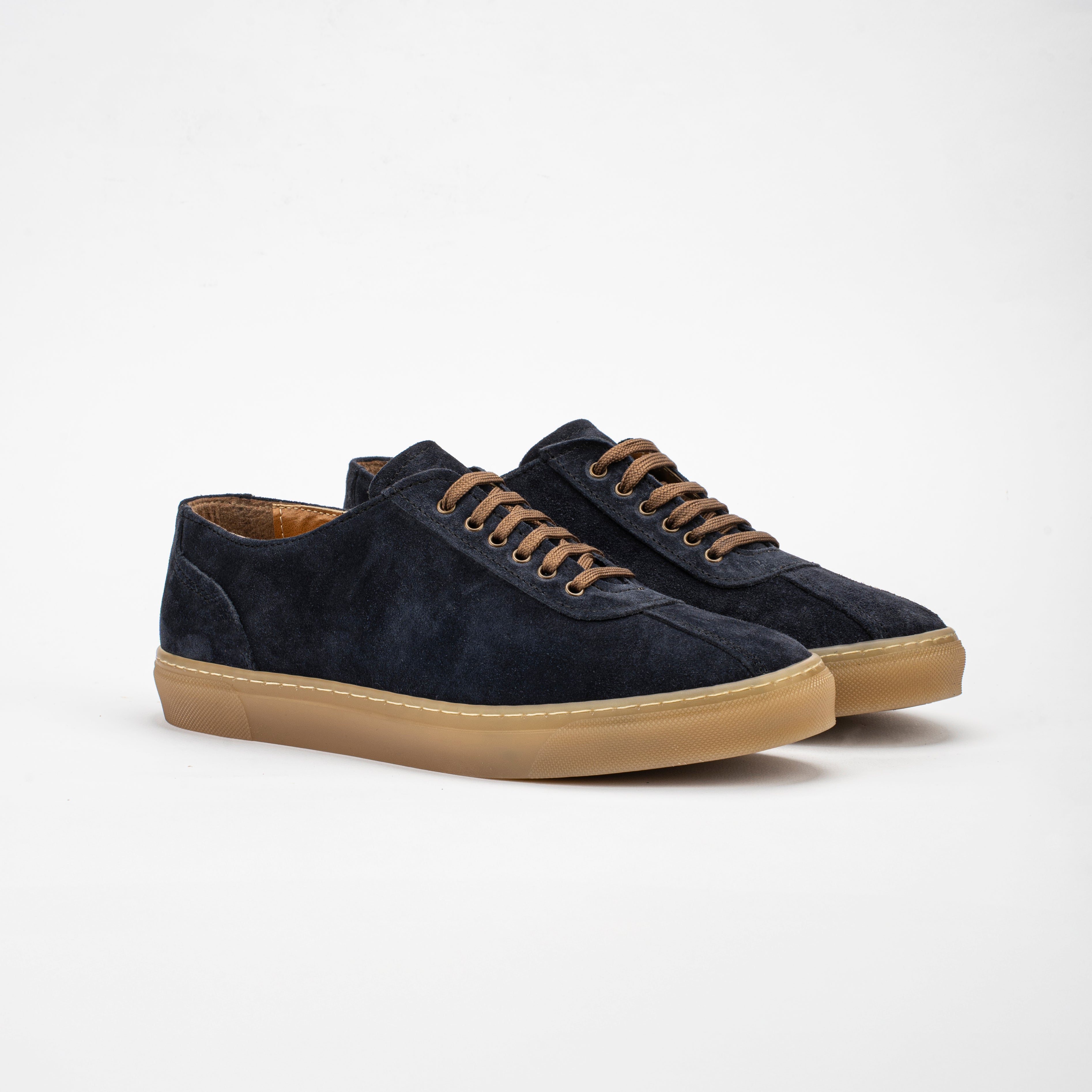 Vela – Sneaker in suede con suola in gomma naturale