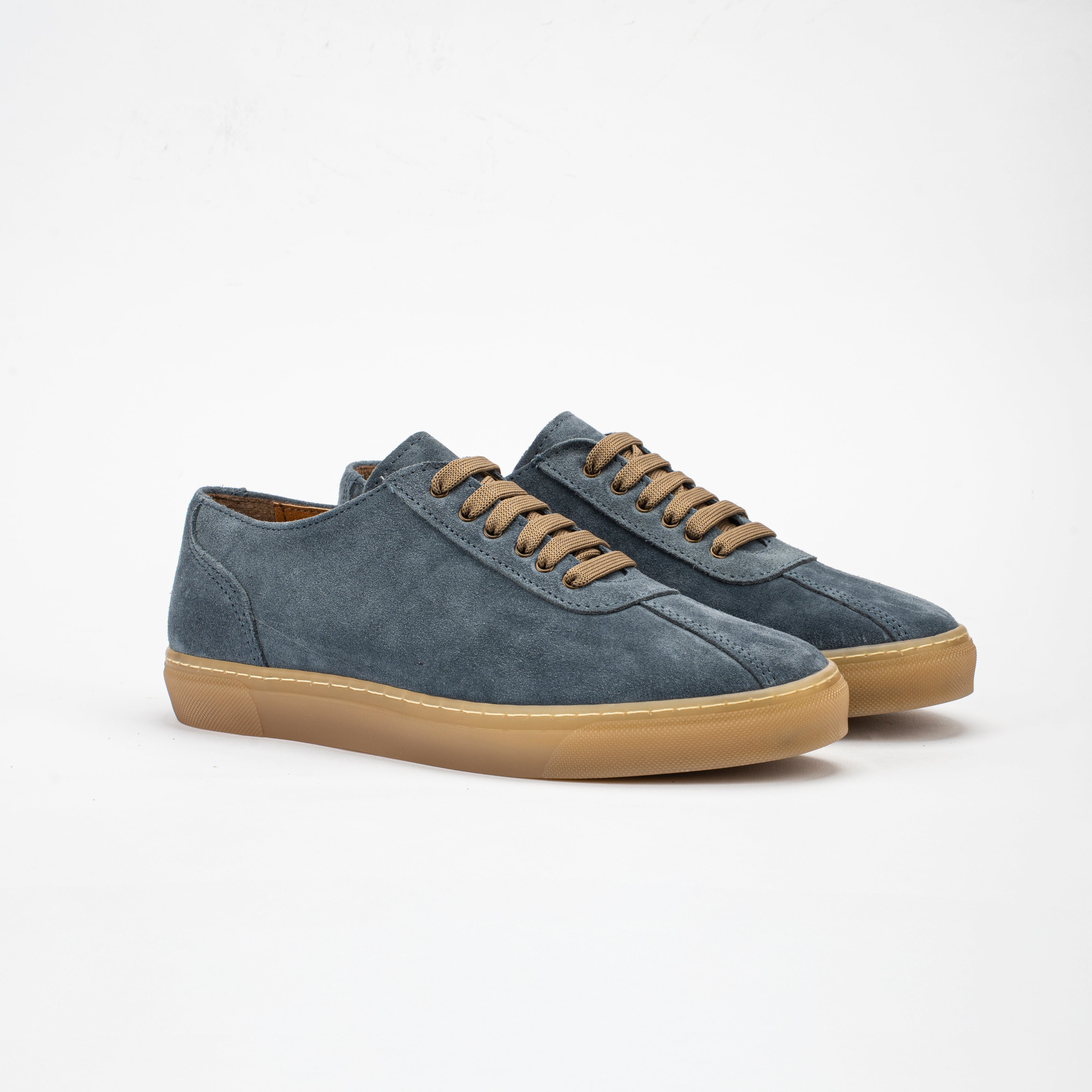 Vela – Sneaker in suede con suola in gomma naturale