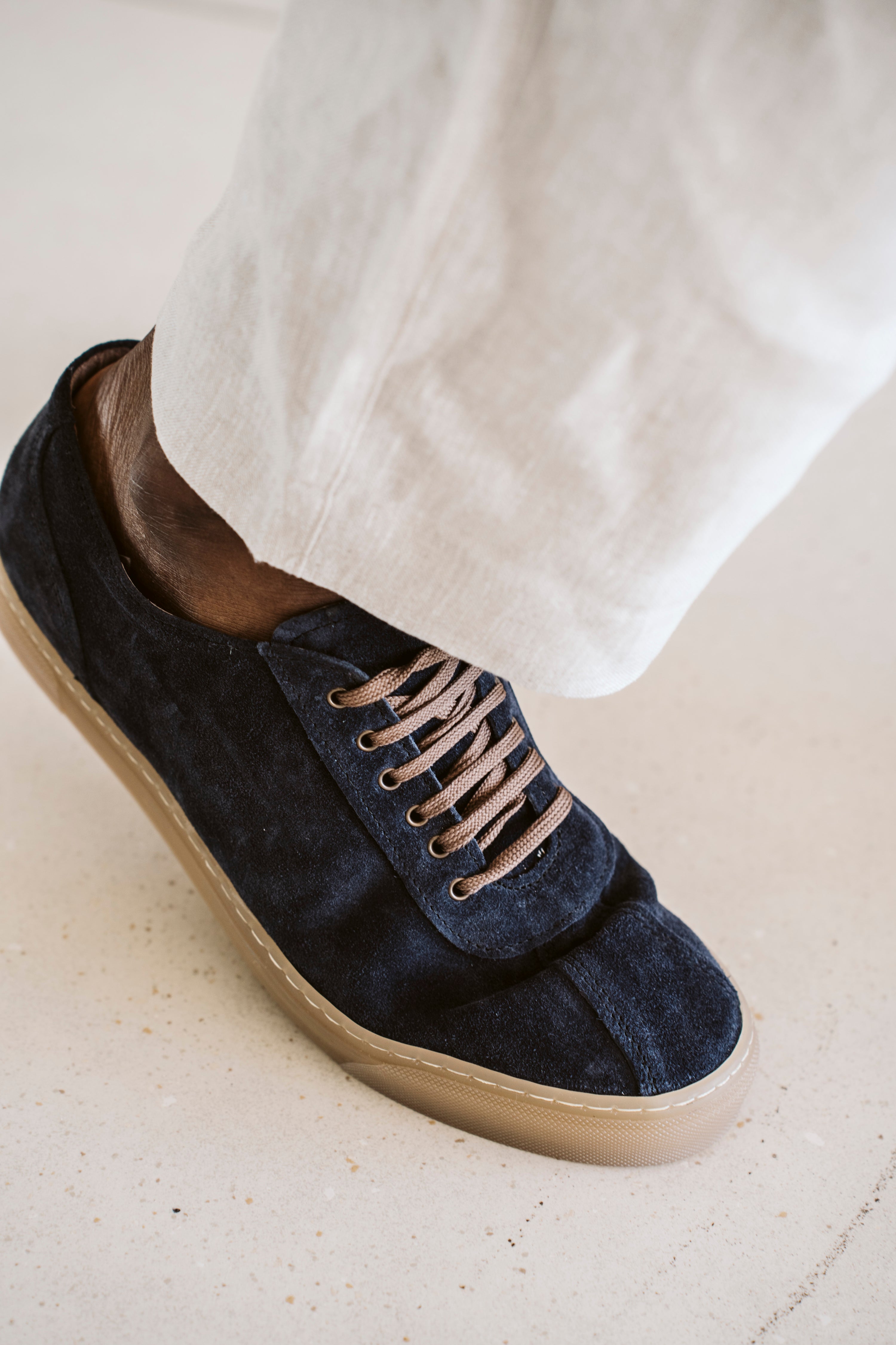 Sneakers Vela in Camoscio