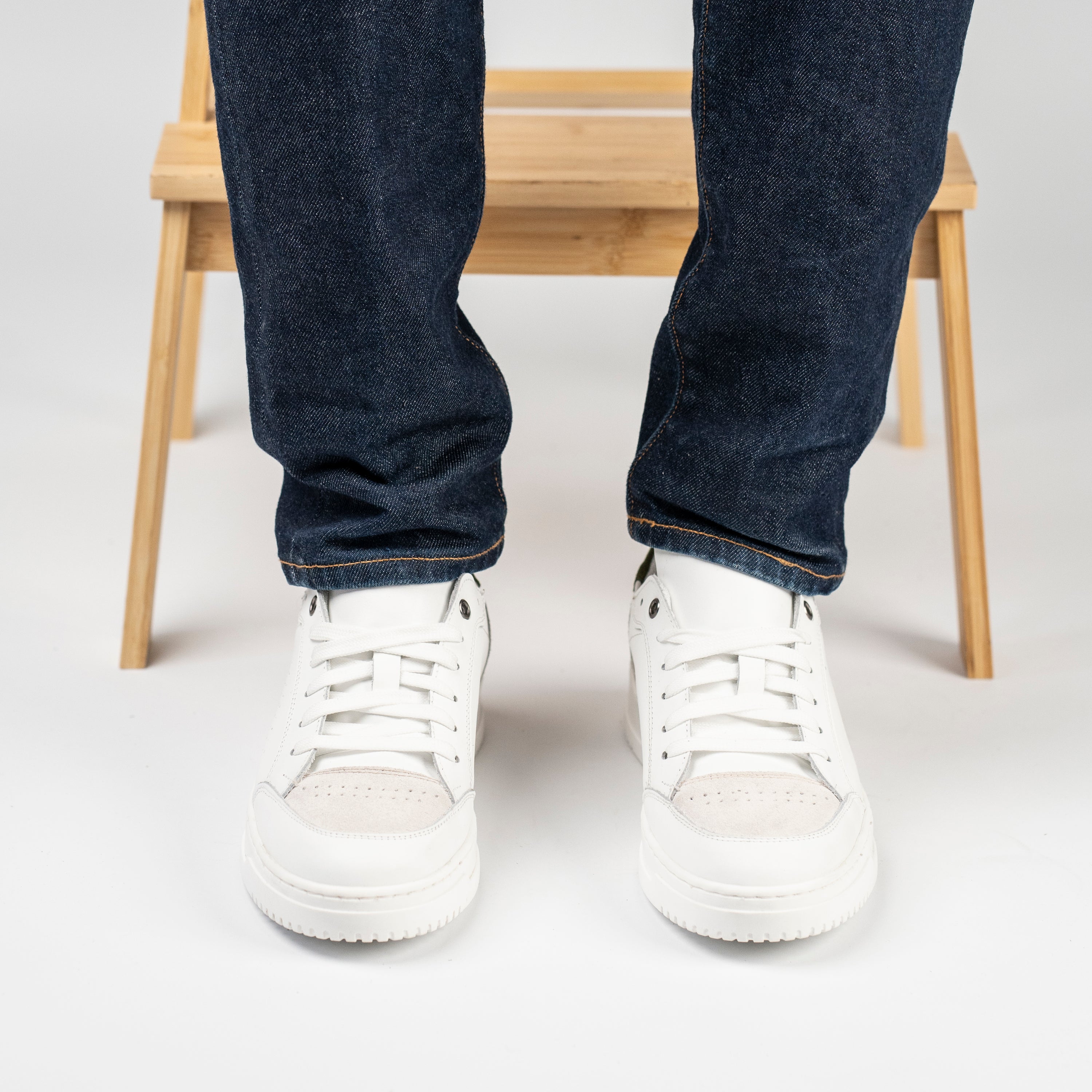 Sneakers Basket