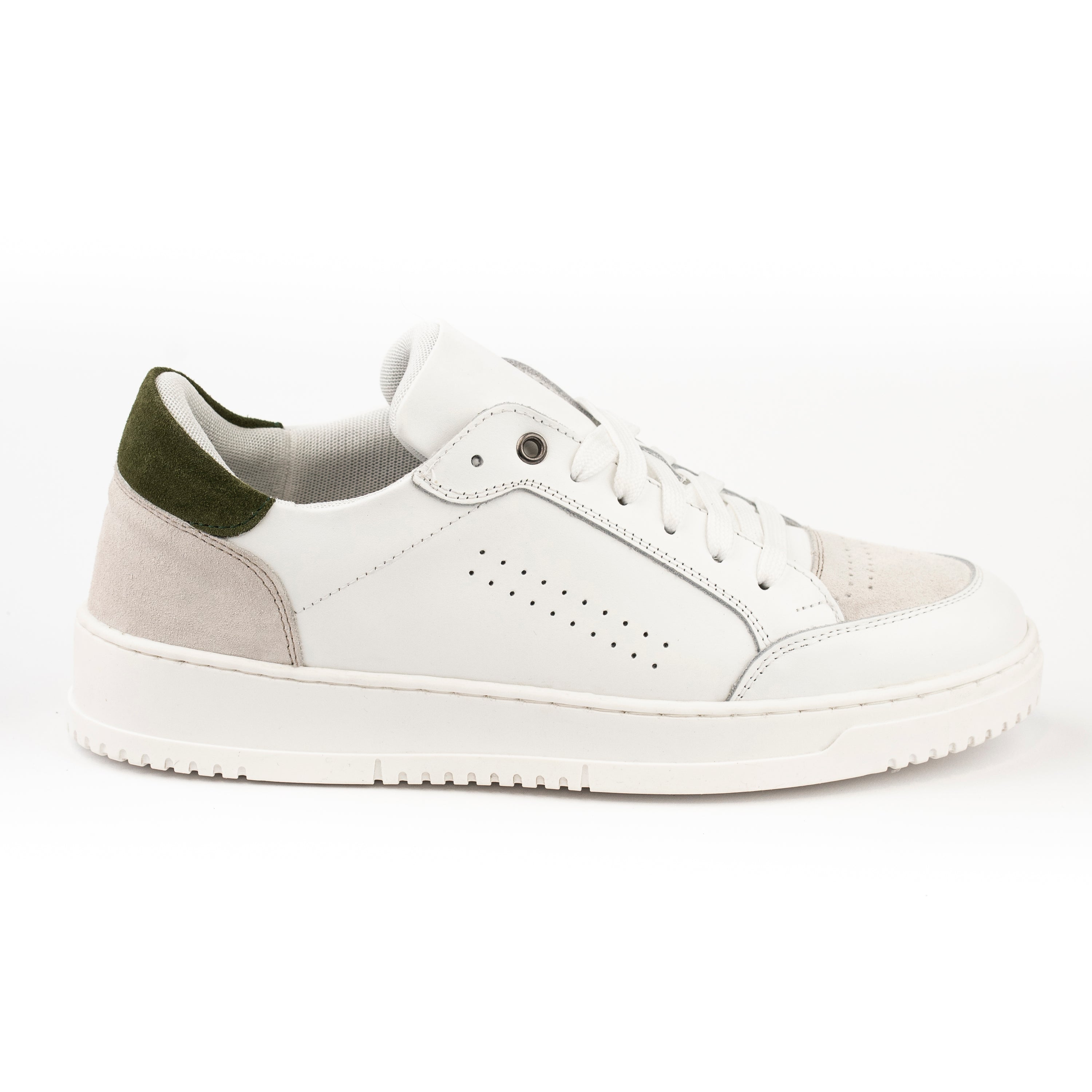 Sneakers Basket