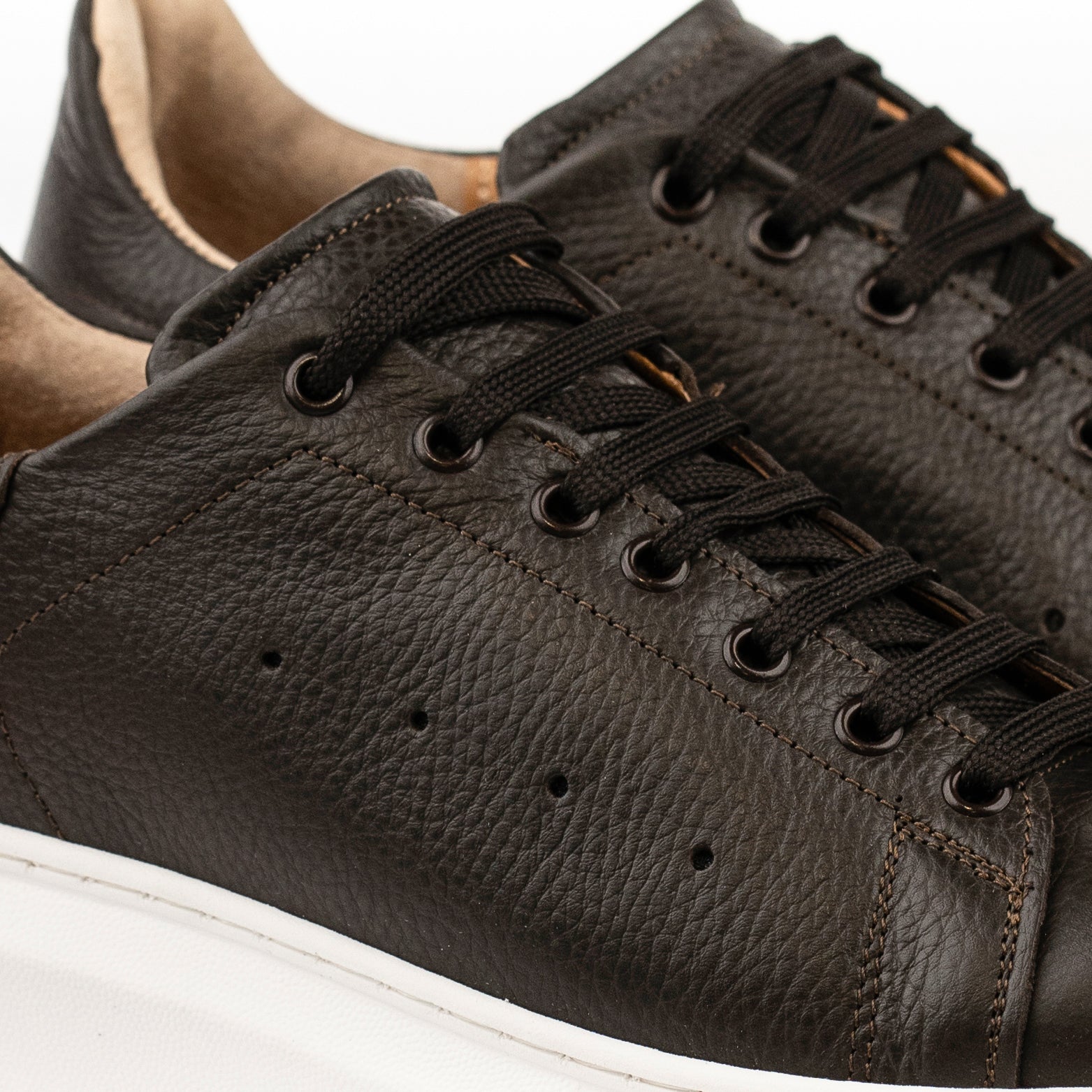 Sneakers in pelle martellata