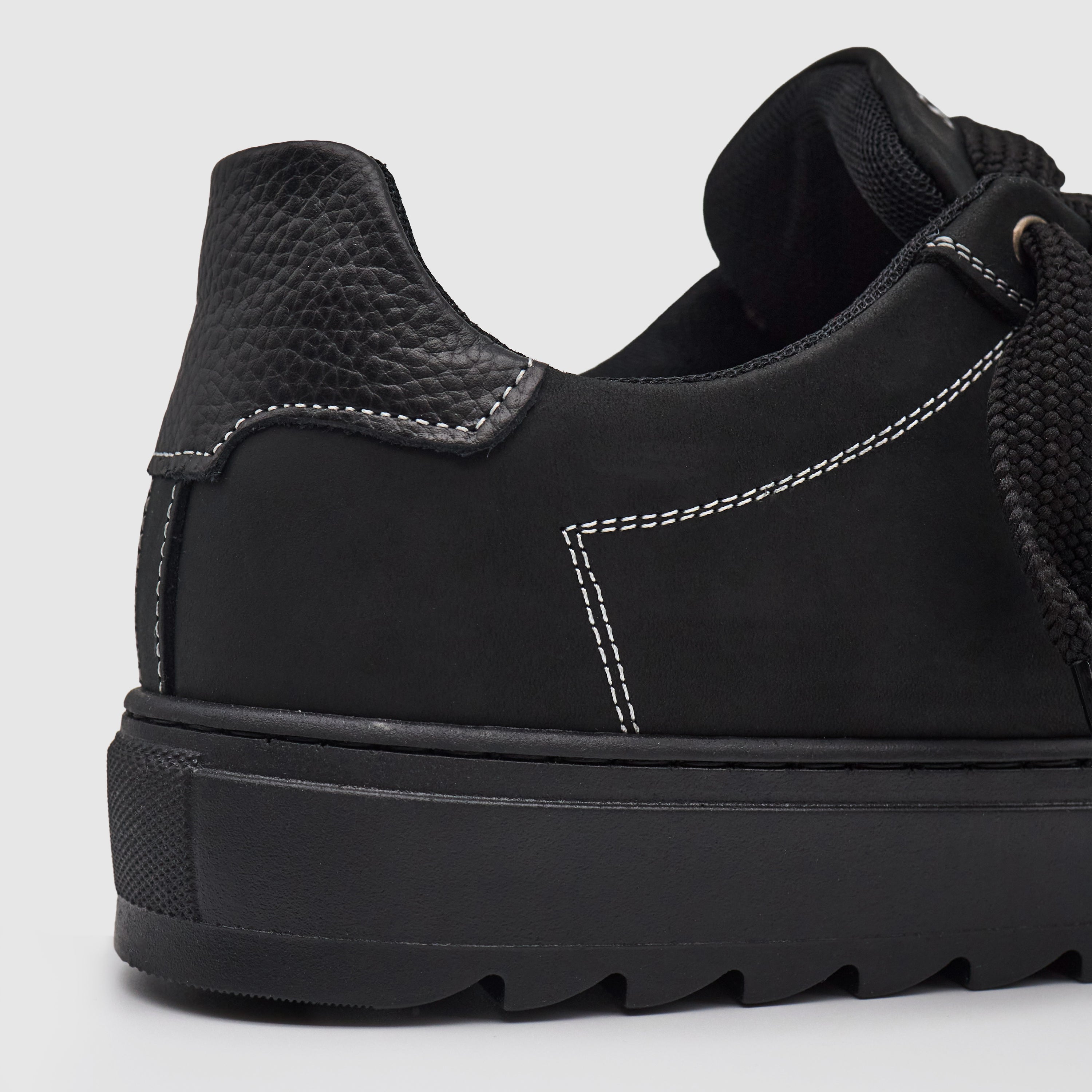 StrikeOne - Deep Black