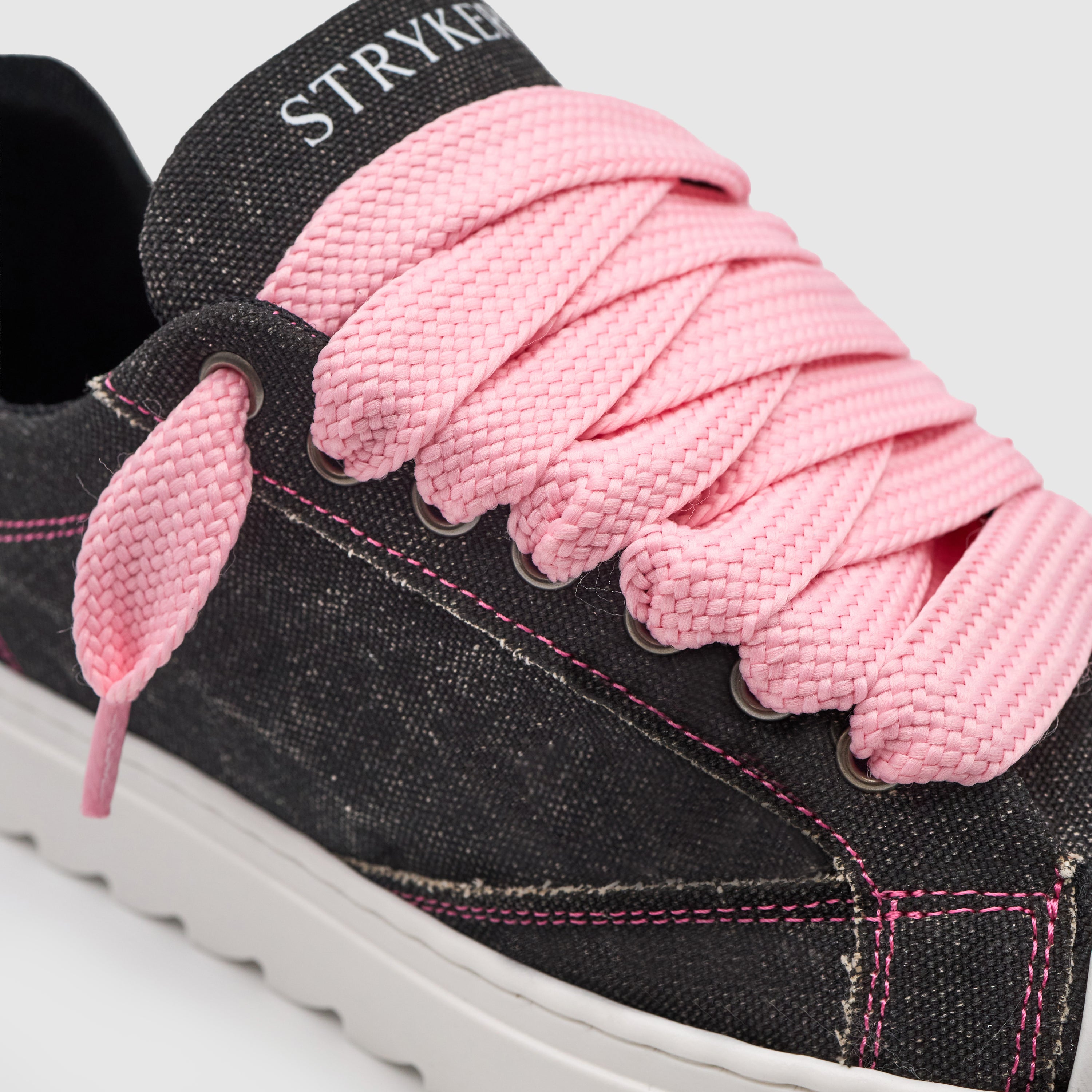 StrikeOne - Black Pink