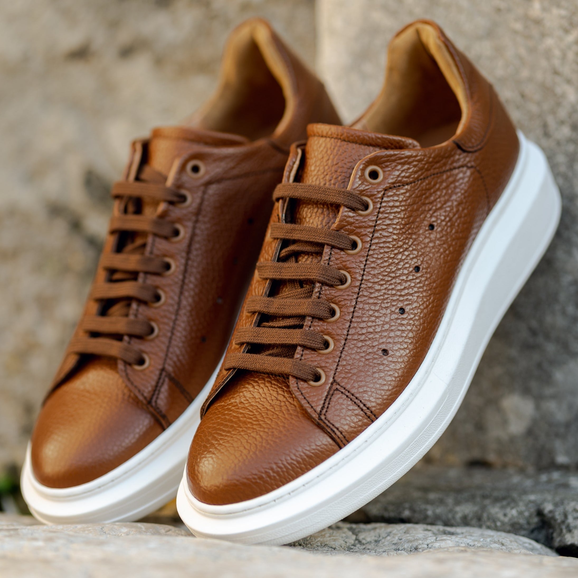 Sneakers in pelle martellata